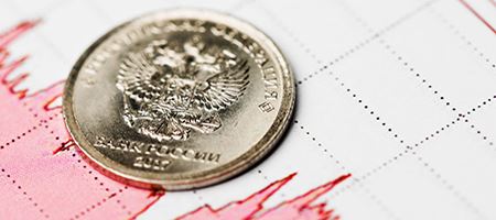 Рубль укрепился к основным резервным валютам